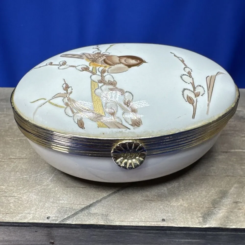 Vintage Otagiri of Japan Small Oval Trinket Box W/Lid Bird White/Gold Tone 3x3x2